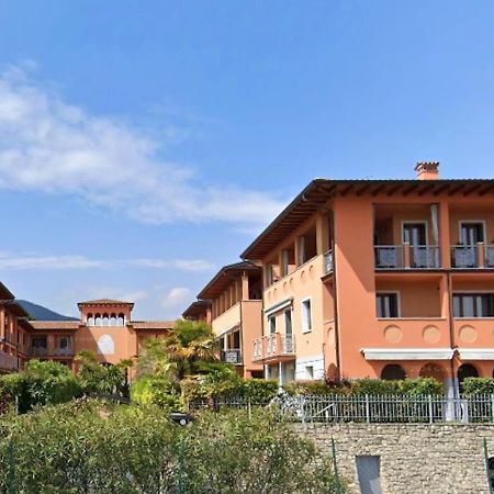 Appartamento Savoia Salo Bagian luar foto